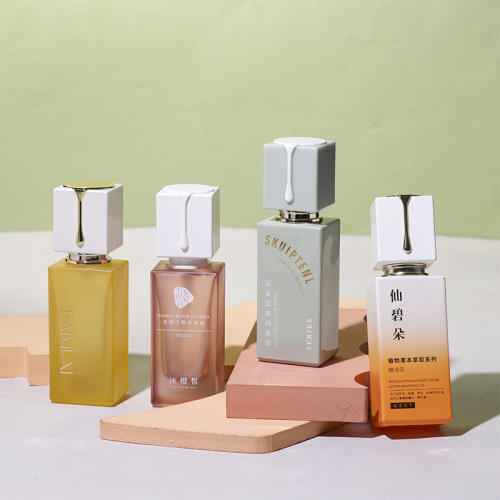 Cosmetic glass packaging material 20ML liquid foundation empty bottle square essential oil sub-bottle BB empty bottle