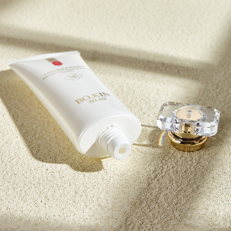 Customized daily cosmetics 100g cleansing cream squeeze flat tube packaging with high-quality acrylic perfume cap