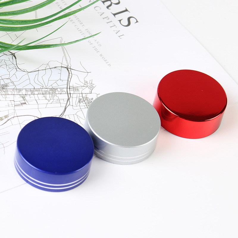 Supply plastic cosmetic bottle caps, gold foil, travel packaging plastic bottle caps, free samples