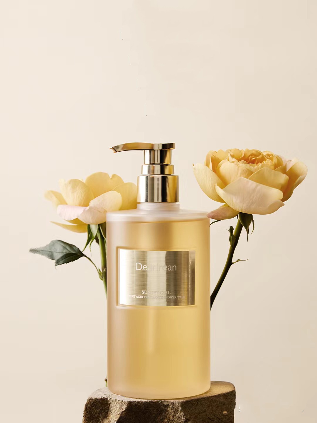 500ml Clear Cylinder PET Pump Bottle with Gold Pump