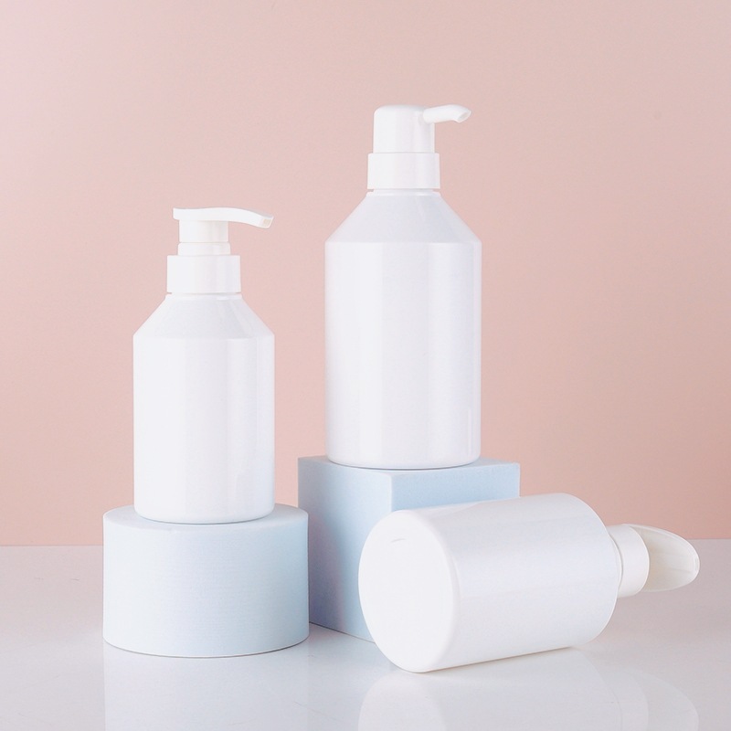Manufacturer 400ml shampoo bottle simple plastic washing and care packaging material thickened white homestay bath shampoo bottle