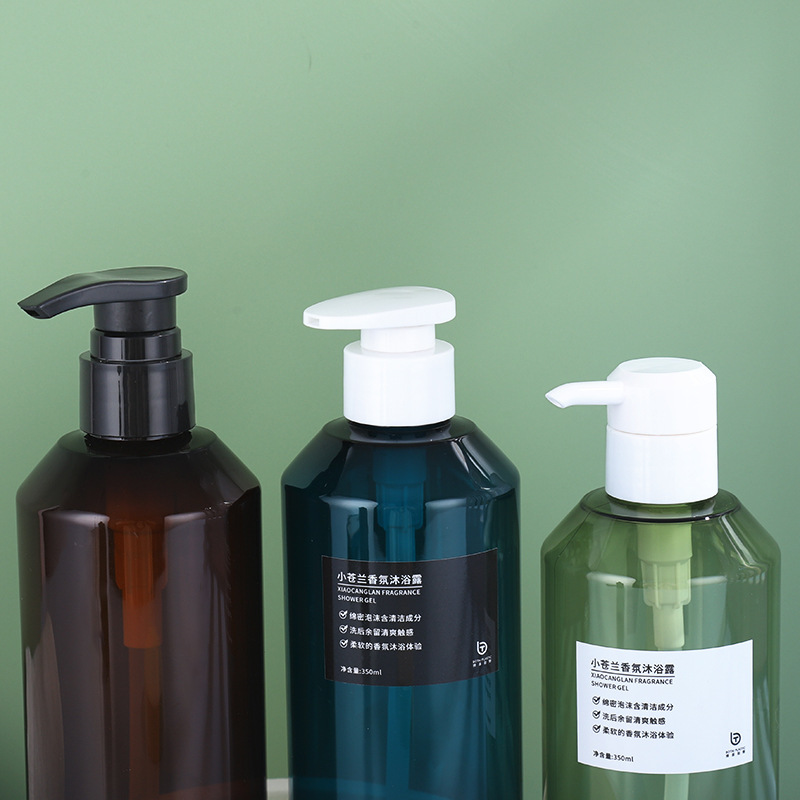 Manufacturer 380ml hand sanitizer bottle green tea color plastic shoulder wash packaging material hotel press hand sanitizer bottle