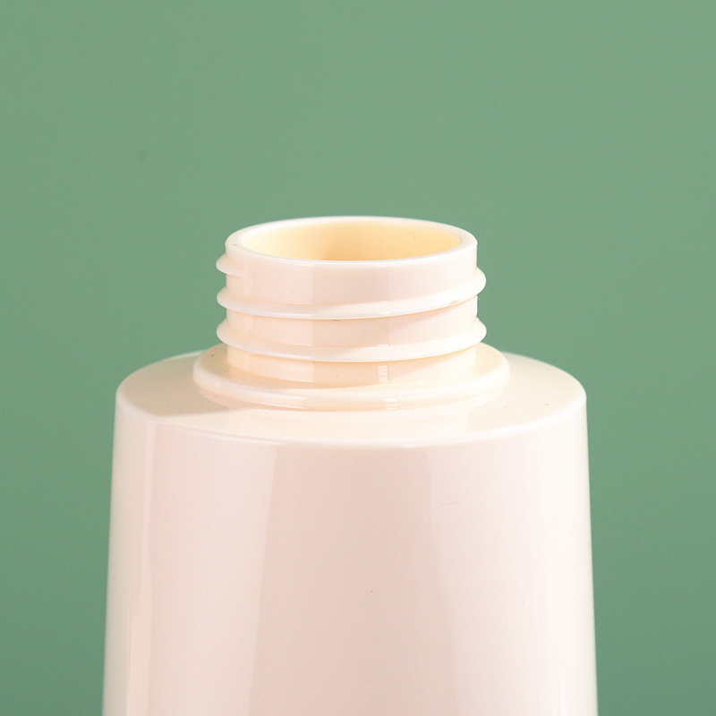 Manufacturer 750ml shower gel bottle Creative press plastic special-shaped large capacity packaging shampoo shower gel bottle