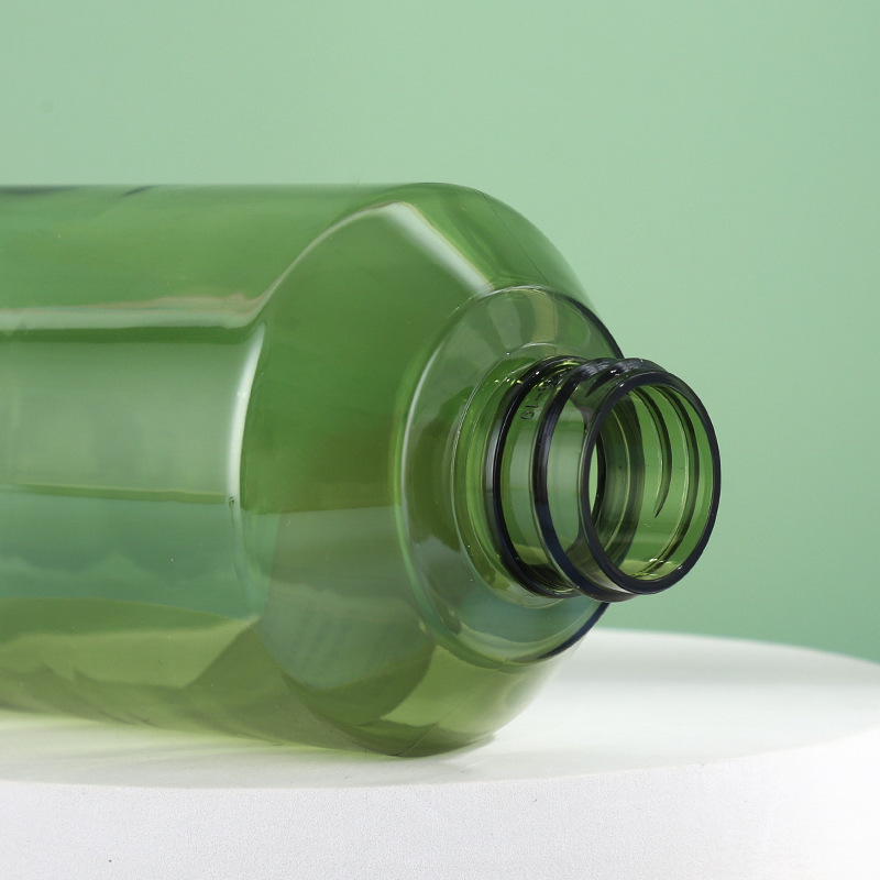 Manufacturer 380ml hand sanitizer bottle green tea color plastic shoulder wash packaging material hotel press hand sanitizer bottle