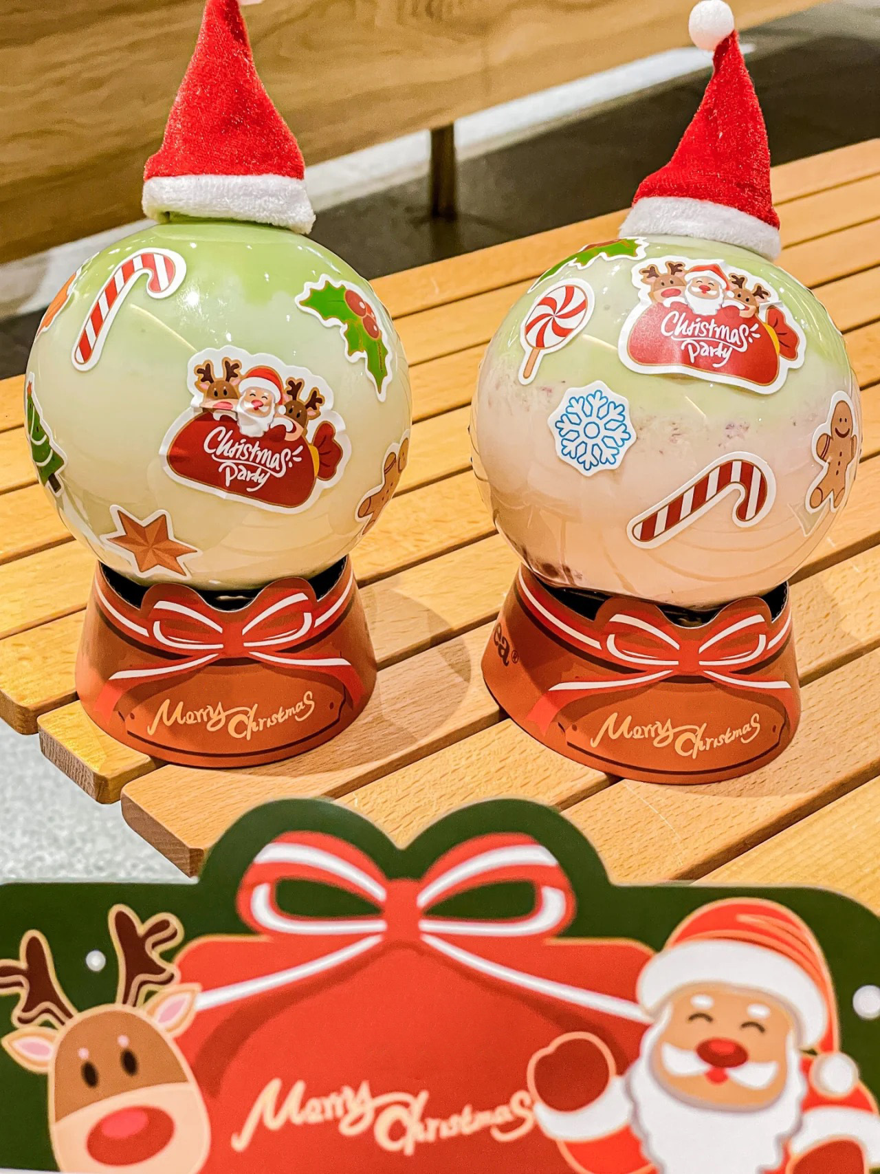 Christmas spherical bottle creative disposable Christmas juice milk tea cup pet380ml food grade plastic bottle customization