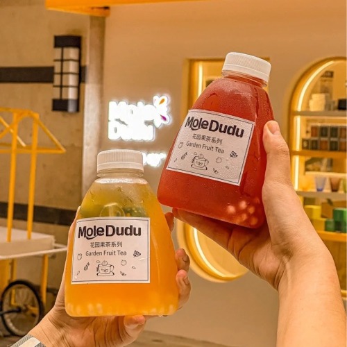 Triangular bottle 550ml cold brew tea takeaway bottle milk tea cup plastic juice bottle transparent pet bottle disposable beverage