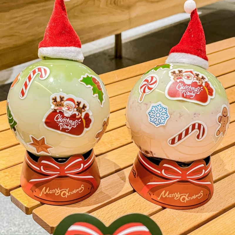 Christmas ball bottle creative disposable Christmas juice milk tea cup food grade pet transparent plastic bottle