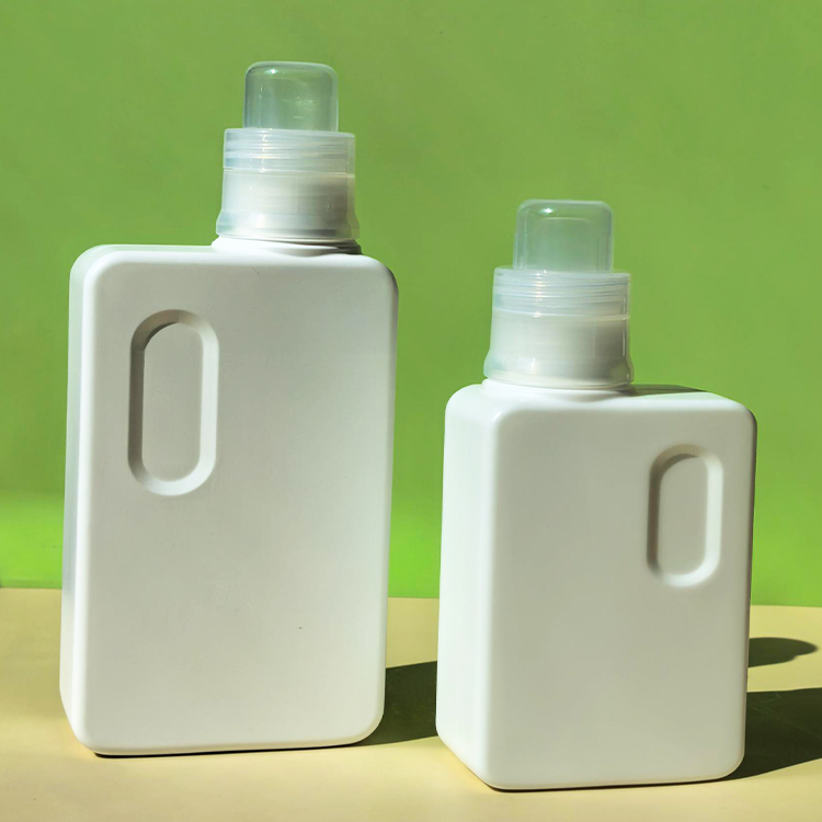 Factory-made 300ML 500ML HDPE square laundry detergent bottles for daily chemical packaging. Customizable colors and logos