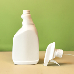 Manufacturers wholesale 500ml spray bottle thickened PE plastic 28-mouth packaging bottle
