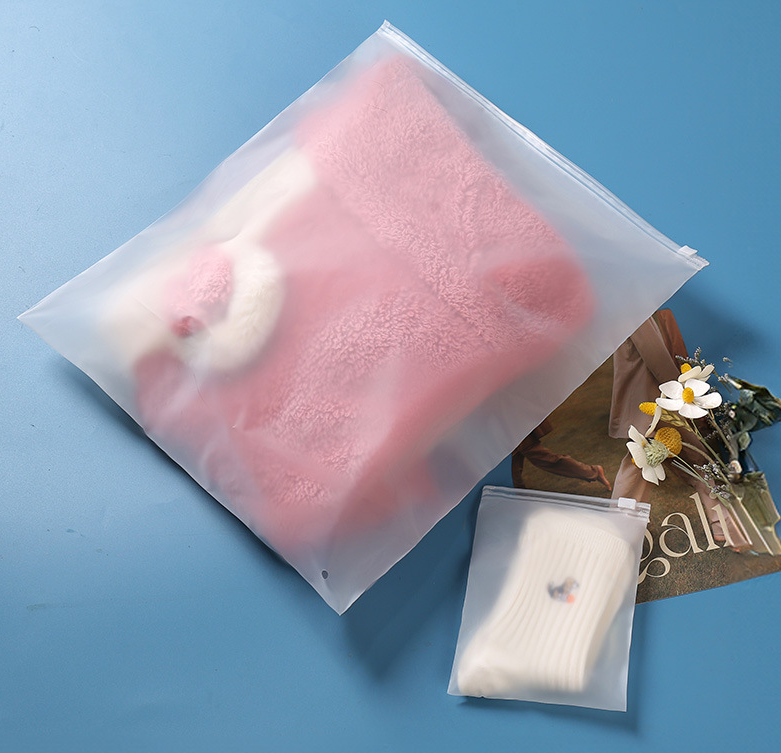 Colored courier bags portable PE thickened waterproof clothing packaging bags logistics courier bags destruction bags wholesale