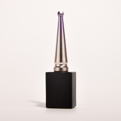 Factory direct sales of 15ml matte black nail polish bottles. Empty bottles in various styles.