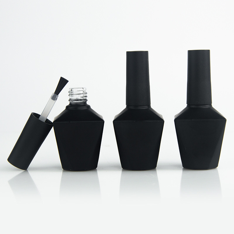 Factory wholesale of new 13ml gel nail polish empty bottles, black and white nail polish bottles, base coat and top coat refill empty bottles.