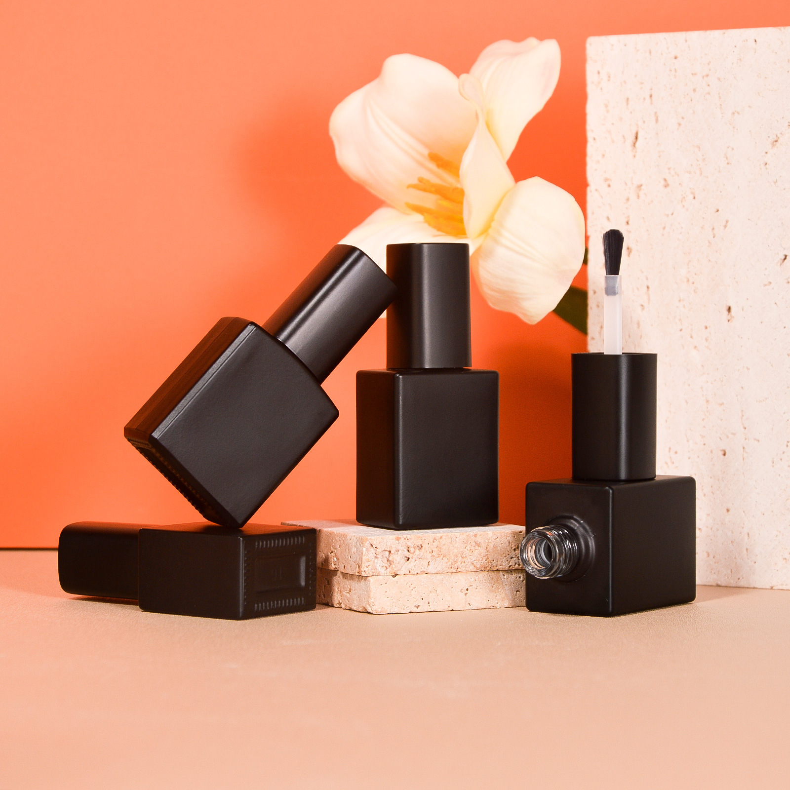 Factory-made 16ml matte black gel nail polish bottle, cosmetic glass bottle.
