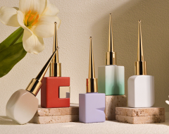 Nail polish bottles available: square bottles, 10ml and 15ml, light-proof empty nail polish bottles.