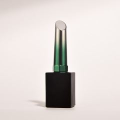 Factory direct sales of 15ml matte black nail polish bottles. Empty bottles in various styles.