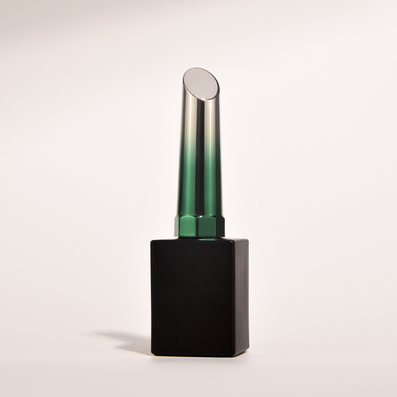 Factory direct sales of 15ml matte black nail polish bottles. Empty bottles in various styles.