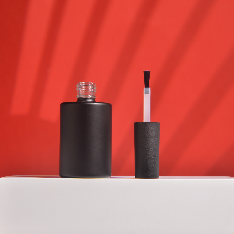 Customized large-capacity nail polish bottle, 40ml empty bottle, black or white light-proof gel glass bottle.