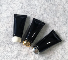 Black 40g cosmetic tube, black light-proof packaging, black bottle packaging.
