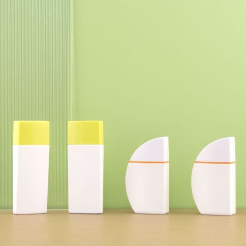 50g Flat / Crescent Shape Plastic Squeeze Bottles