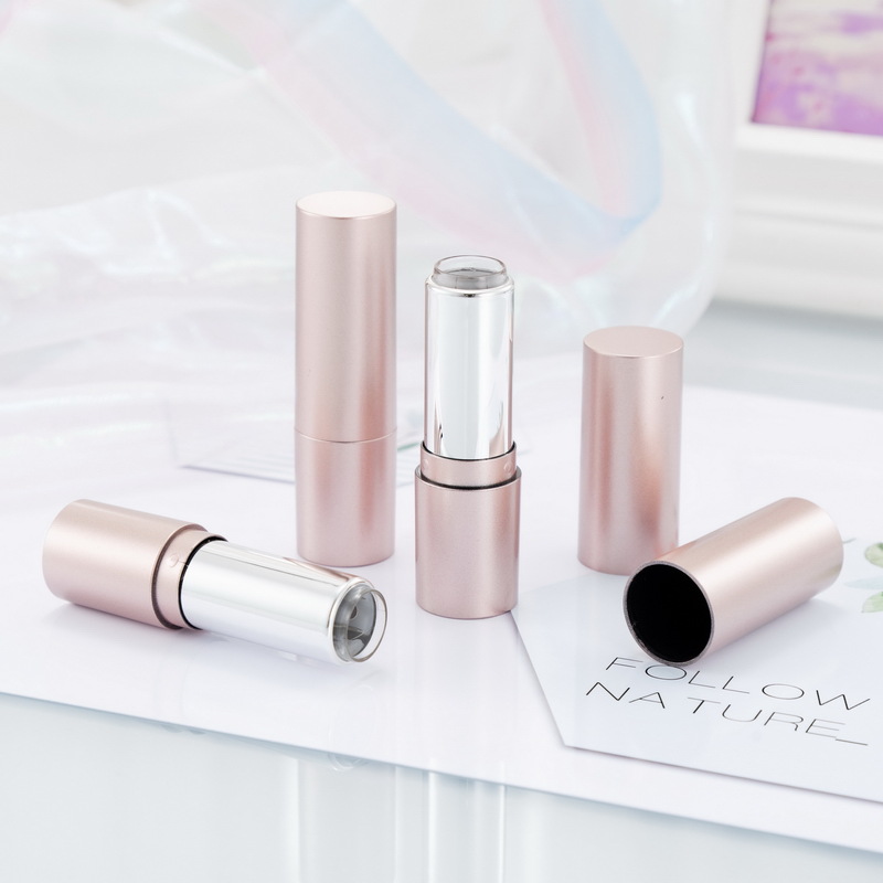 Wholesale square lipstick tube packaging materials, empty matte rose lipstick tubes, and handmade lip balm tubes.