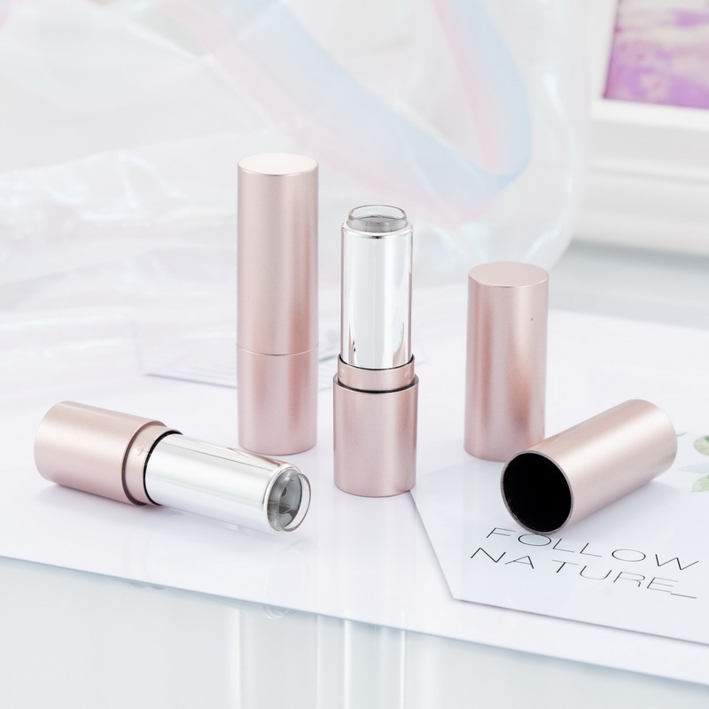 Wholesale square lipstick tube packaging materials, empty matte rose lipstick tubes, and handmade lip balm tubes.