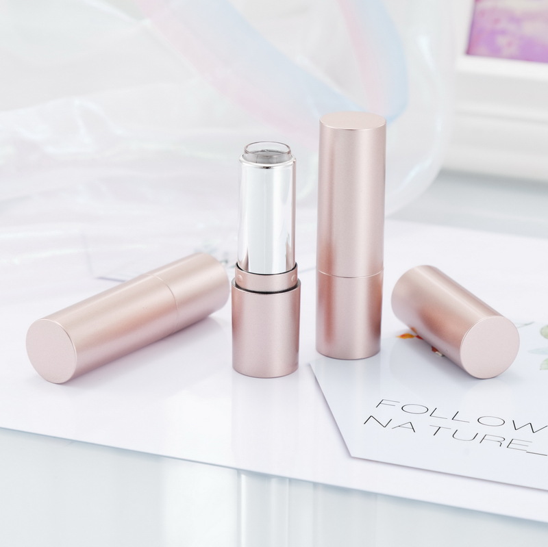 Wholesale square lipstick tube packaging materials, empty matte rose lipstick tubes, and handmade lip balm tubes.