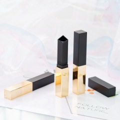 Wholesale square lipstick tube packaging materials, empty matte rose lipstick tubes, and handmade lip balm tubes.