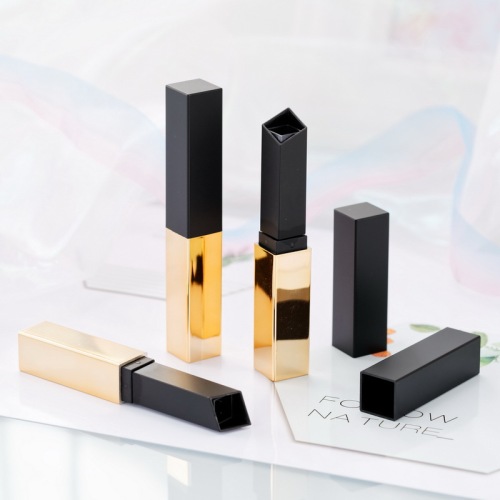 Wholesale square lipstick tube packaging materials, empty matte rose lipstick tubes, and handmade lip balm tubes.