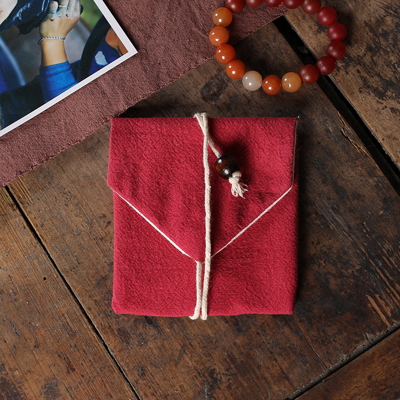 Cotton and linen jewelry bags, triangular bags, brocade pouches, small cloth bags, jewelry packaging bags, rope bags, logo-printed bags, wholesale available.