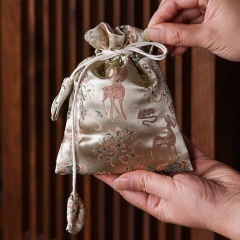 Brocade high-end jewelry bag, antique bracelet bag, Chinese brocade pouch, small cloth bag, lucky bag, Buddhist bead bag, bead playing bag