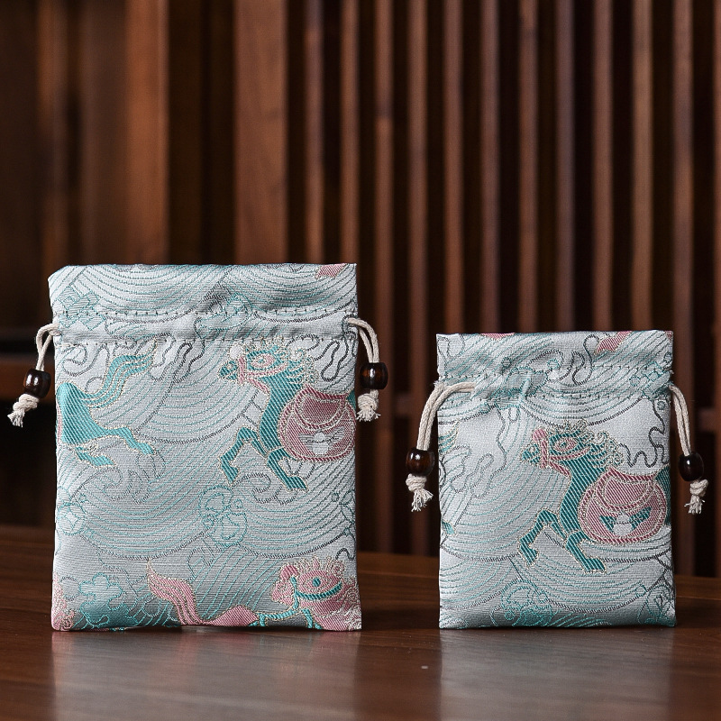 Double-layer jewelry bag, walnut bag, Buddhist bead and bracelet bag, bead polishing bag, bracelet and necklace bag, Chinese-style cloth bag