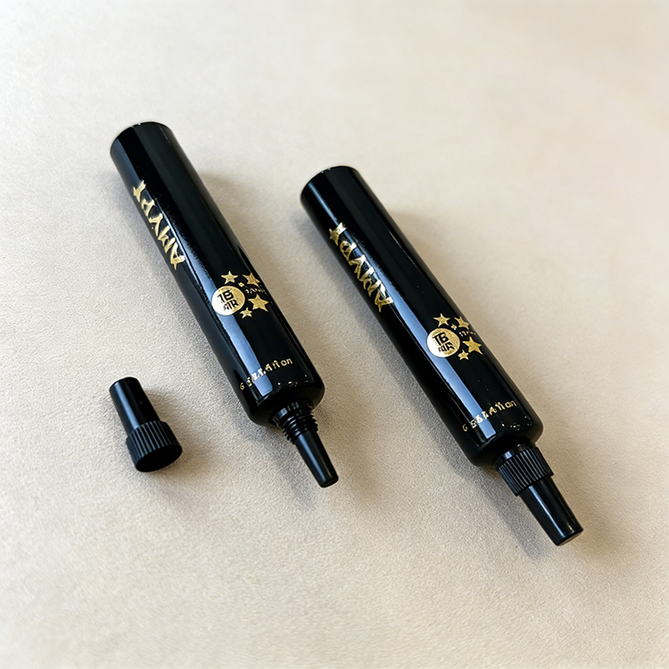 Custom 12ml Black PE Plastic Fine-Tip Squeeze Tube