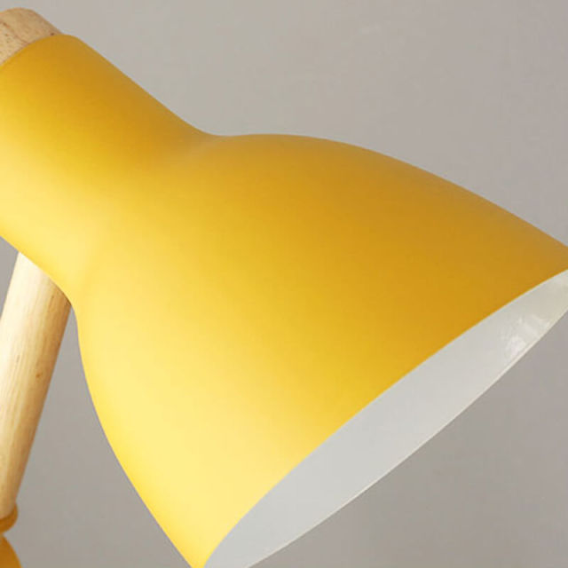 Nordic Wooden Desk Lamp Modern Adjustable Height Table Lamp