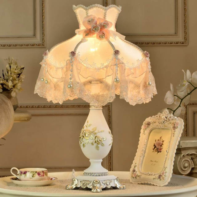 OOVOV Pastoral Fabric Princess Room Desk Lamp European Fashion Bedroom Desk Lamps Living Room Table Lamp