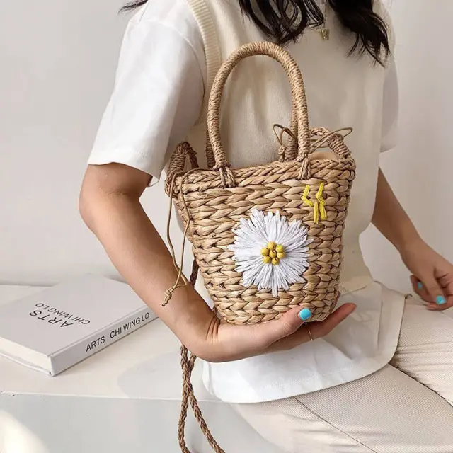 OOVOV Women Summer Tote Bag Handwoven Beach Handbag Daisy Shoulder Bag Bucket Straw Bag