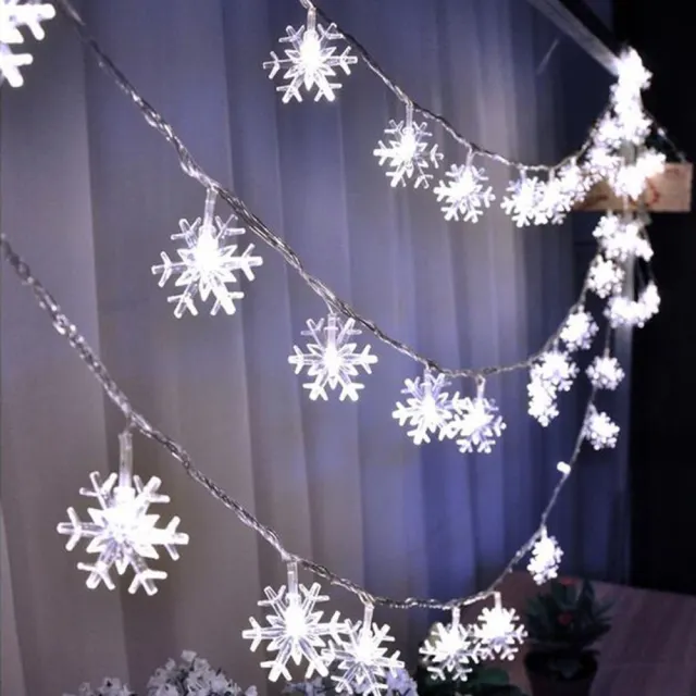 OOVOV Snowflake String Lights 3 Meter 20LED String Lights Christmas Snowflake Lights Snowflakes Plastic Fairy Lights Decorations