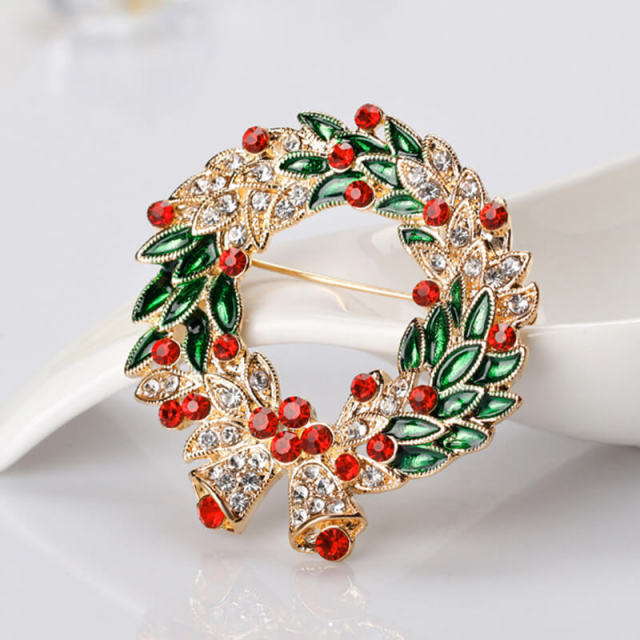 OOVOV Green Red Zircon Wreath Brooch Christmas Brooches for Women Sparkling Christmas Wreath Pin Cute Christmas Accessories for Women