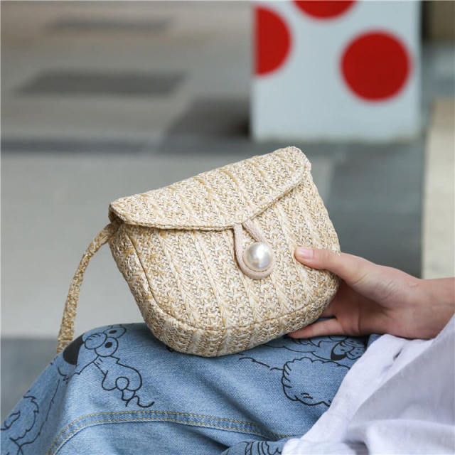 OOVOV Straw Shoulder Bag, Straw Clutch Women Handmade Straw Crossbody Bag Summer Beach Shell Bag