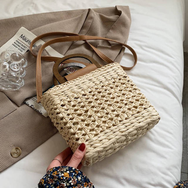 OOVOV Straw Handbags For Women Handwoven Square Rattan Bags Natural Chic Summer Beach Tote Woven Handle Shoulder Bag