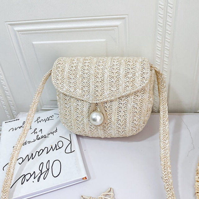 OOVOV Straw Shoulder Bag, Straw Clutch Women Handmade Straw Crossbody Bag Summer Beach Shell Bag