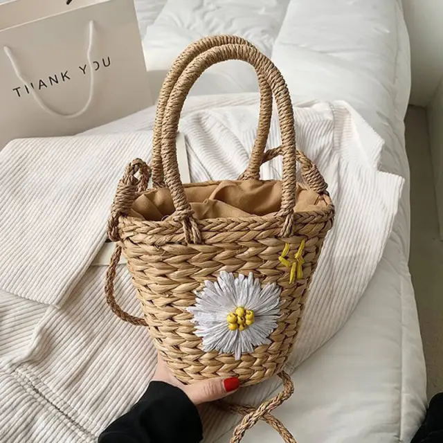 OOVOV Women Summer Tote Bag Handwoven Beach Handbag Daisy Shoulder Bag Bucket Straw Bag