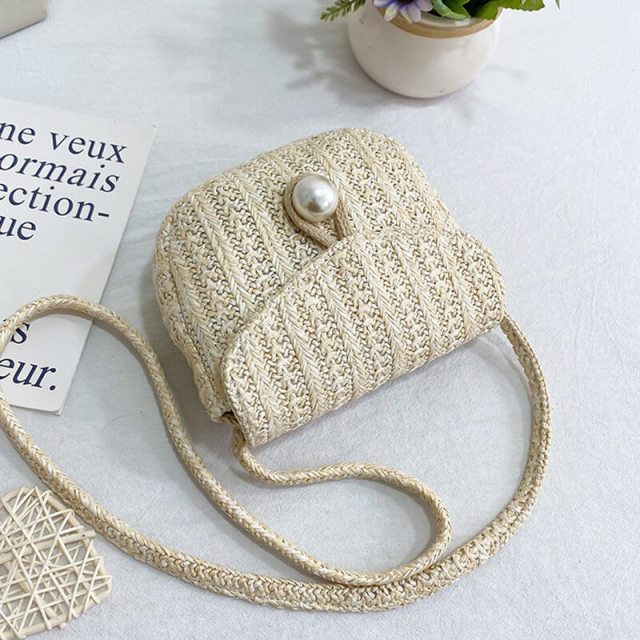 OOVOV Straw Shoulder Bag, Straw Clutch Women Handmade Straw Crossbody Bag Summer Beach Shell Bag