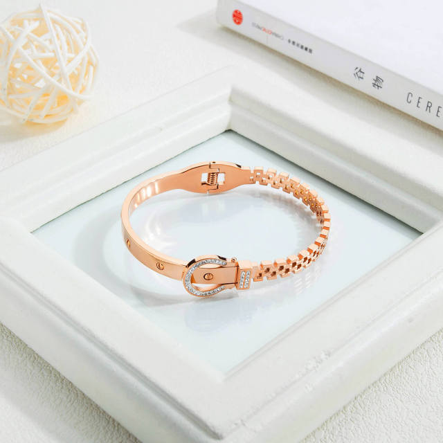 OOVOV Classic Luxury Rose Gold Plated Bracelet with Sparkling Cubic Zirconia Stones for Women Gift for Her