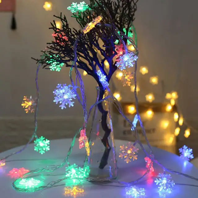 OOVOV Snowflake String Lights 3 Meter 20LED String Lights Christmas Snowflake Lights Snowflakes Plastic Fairy Lights Decorations