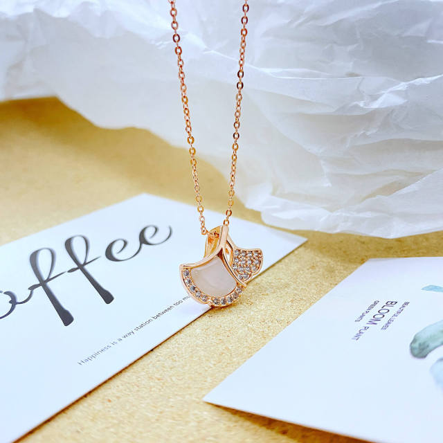 OOVOV Women Pendant Necklace with Zircon Shell Rose Gold Plated Best Gift For Girlfrend Mother 16 Inch + 2.5 Inch