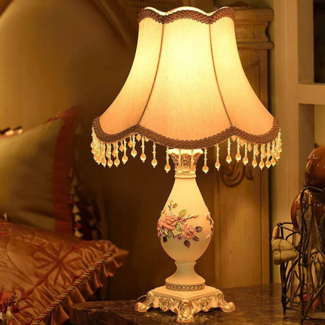 OOVOV Pastoral Fabric Princess Room Desk Lamp European Fashion Bedroom Desk Lamps Living Room Table Lamp