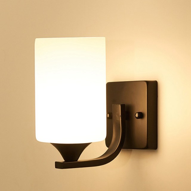 Modern Bath Vanity Wall Mounted Light with Glass Shade