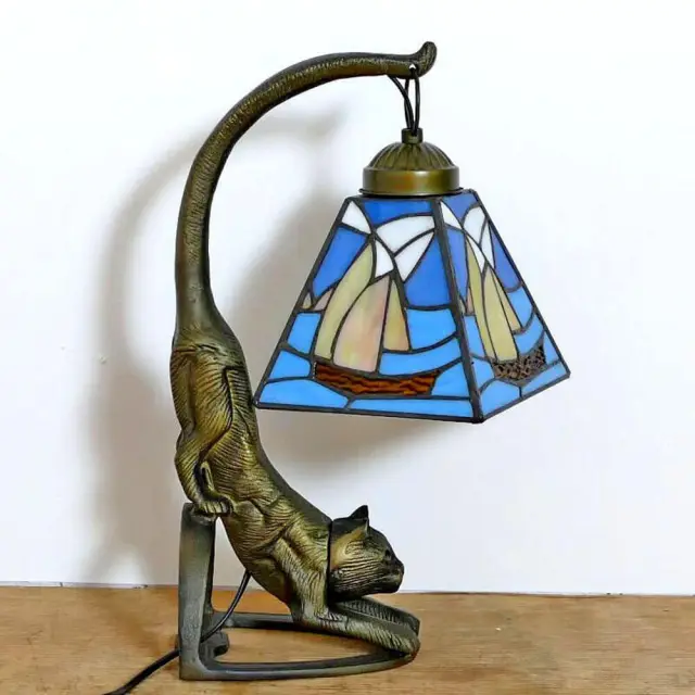 Tiffany Metal Bronze Bedroom Bedsides Table Lamp Glass Lampshade Study Room Club Desk Lamp Retro Bar Counter kitten Table Light