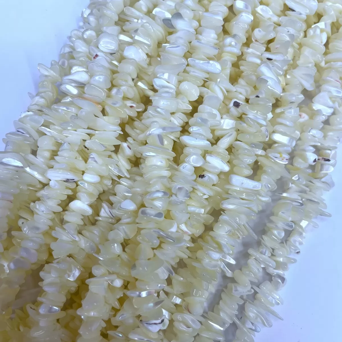 White MOP, 32'' Chips, Approx 5-8mm