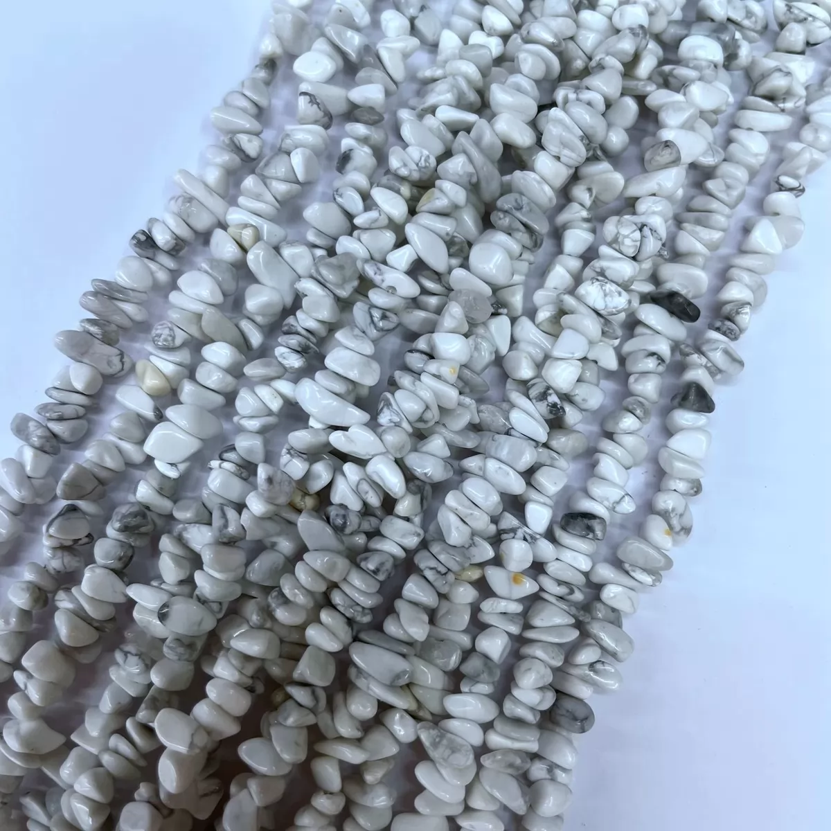 White Howlite, 32'' Chips, Approx 3-5mm